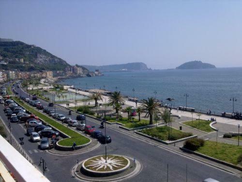 Apartamento Posidonia Pozzuoli Exterior foto